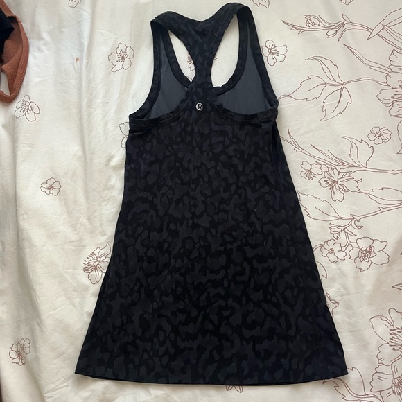 Lululemon Razorback Tank Top - Picture 2 of 4